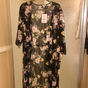 NWT Long Kimono. Sheer material! 😍😍